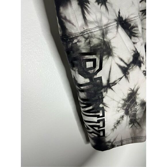 PINK Victoria's Secret Black & White Tie Dye High waisted Biker Shorts Size XS - Picture 3 of 7